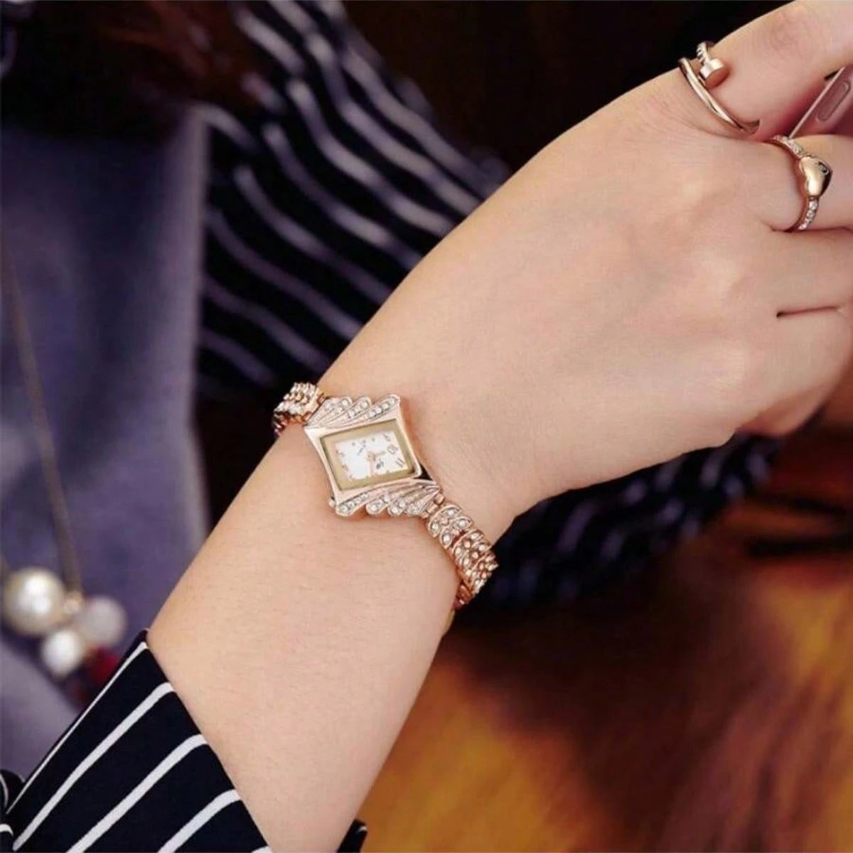 Relógio Feminino Com Pulseira De Diamantes Relógio Quartzo Feminino Moda Leve E Luxuosa Casual De Quartzo