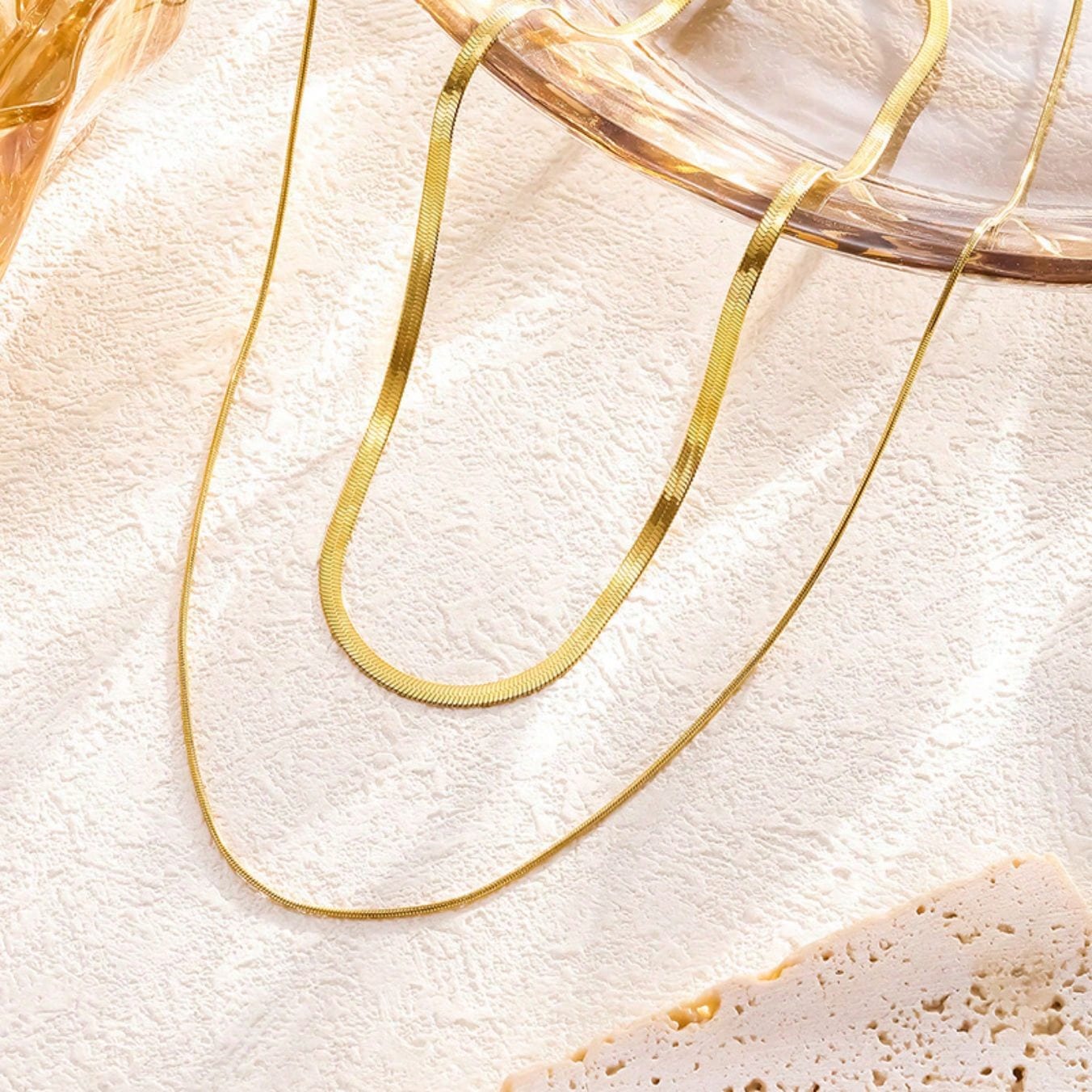 colar Europeu e americano ins maré moda retro dupla cobra osso empilhado titânio aço K ouro curto titânio aço colar clavícula cadeia mulher