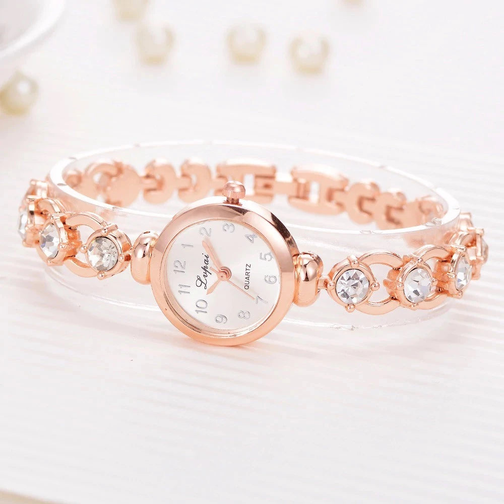 Relógio Bracelete com Cristais | Bella & Finna