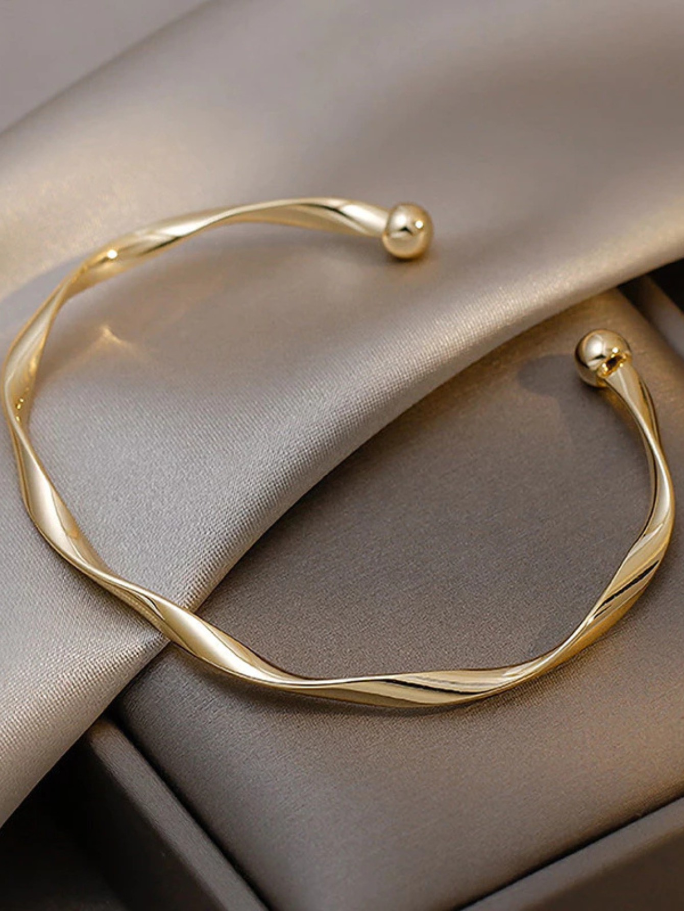Bracelete Dourado Minimalista 02
