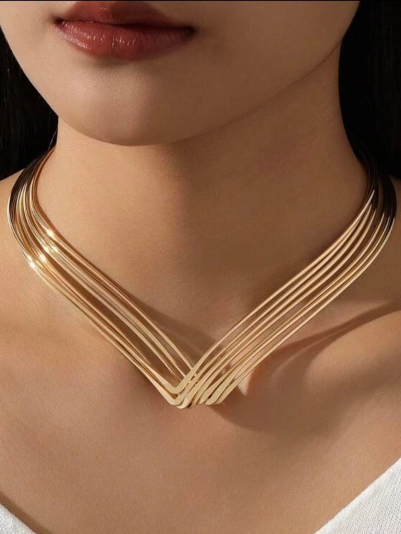 Choker Aro V com Brinco Liso Banhado a Ouro | Bella & Finna