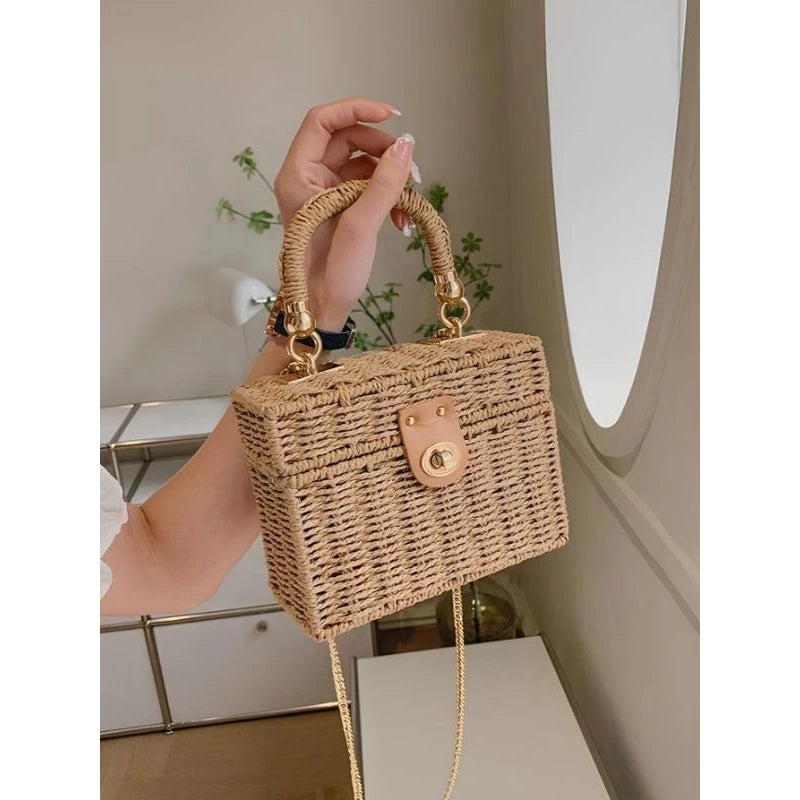 Bolsa de Palha com Alça Dourada| Bella & Finna