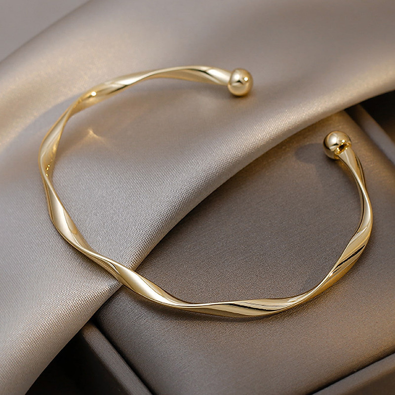 Pulseira De Moda Simples Torcida Alta Qualidade ins trendy niche design Legal Joias De Mão Estilo Feminino