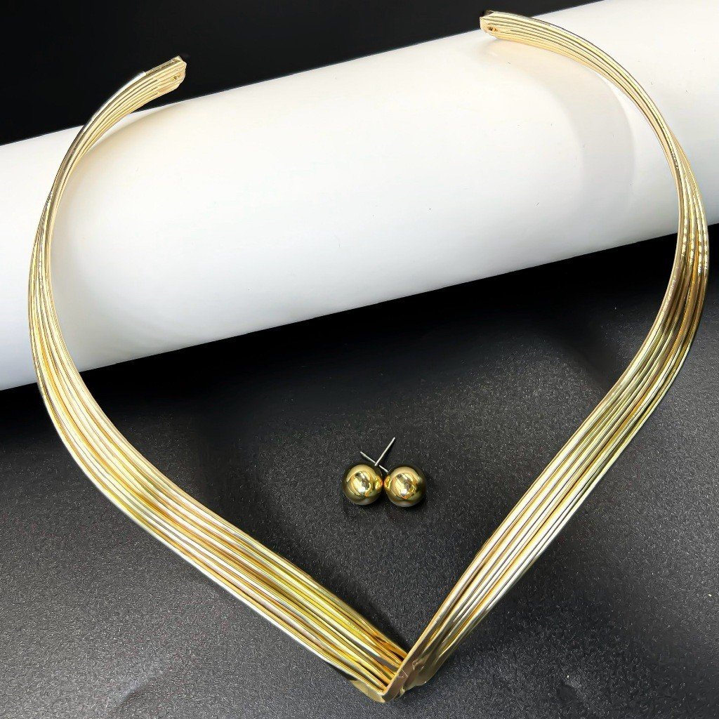 Kit Choker Aro V e Brinco Liso Moda Casual Moderno Ouro Prata