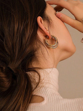 Brinco argola tripla maravilhoso igual a foto/thassia naves -Blogueira Thassianaves/acessórios femininos