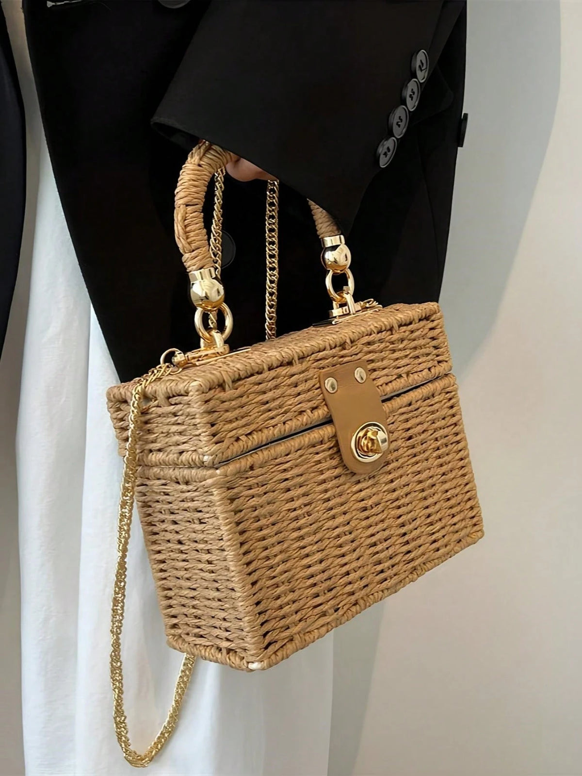 Bolsa de Palha com Alça Dourada| Bella & Finna