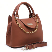 Bolsa de Ombro com Corrente Dourada | Bella & Finna