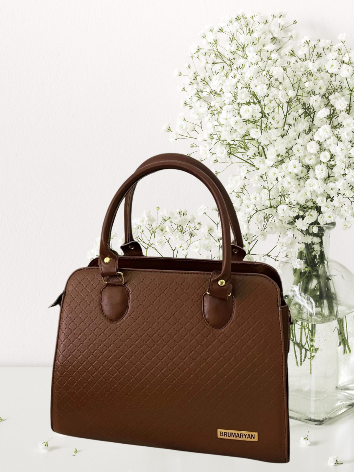 Bolsa Executiva Feminina com Estrutura Rígida  | Bella & Finna