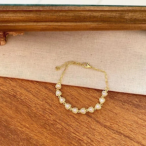Pulseira Pérola com Coração | Bella & Finna