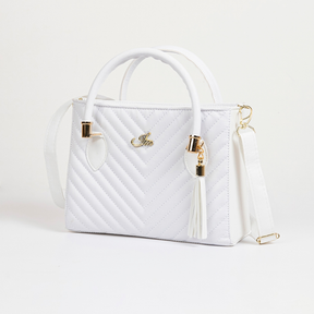 Bolsa  de Mão com Bordado Matelassê | Bella & Finna